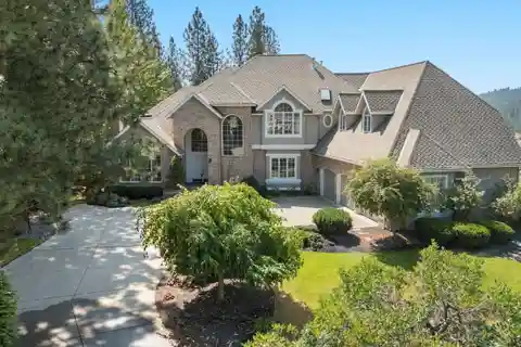 Spacious Home with Phenomenal Views