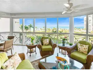 Spectacular Beachfront Unit in Brittany at Park Shore