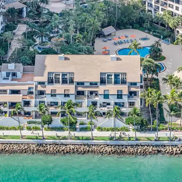 OCEANFRONT BAY HOME ON EXCLUSIVE BRICKELL KEY ISLAND