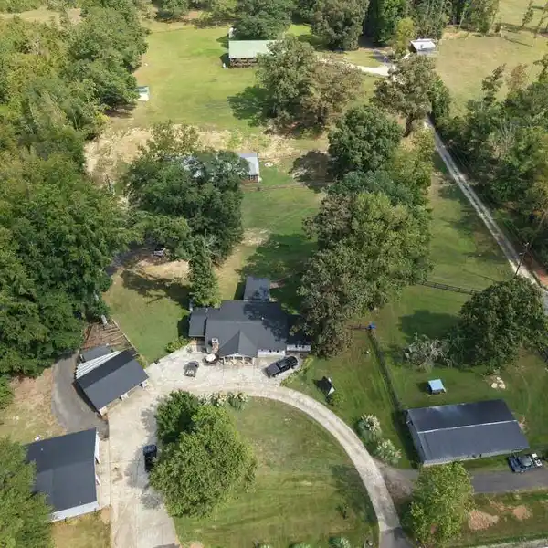 38-ACRE MULTI-HOME ESTATE