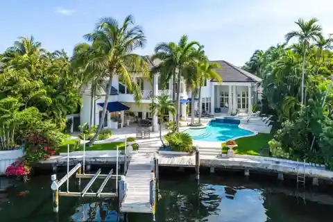 Intracoastal Waterside Living at Its Finest