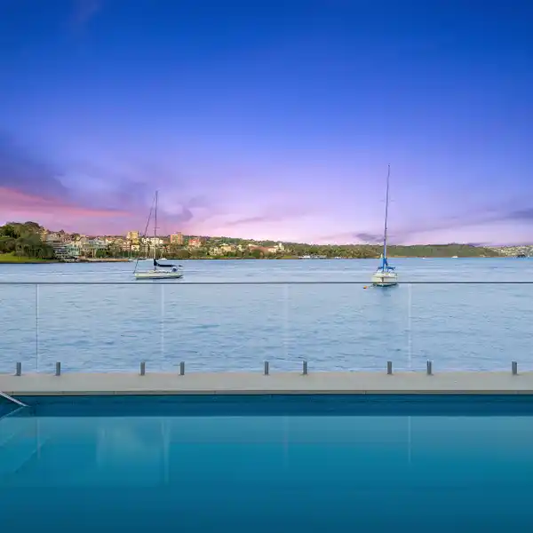EXPANSIVE WATERFRONT APARTMENT