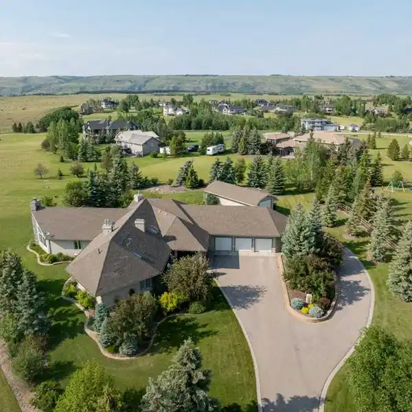 EXQUISITE RANCH BUNGALOW