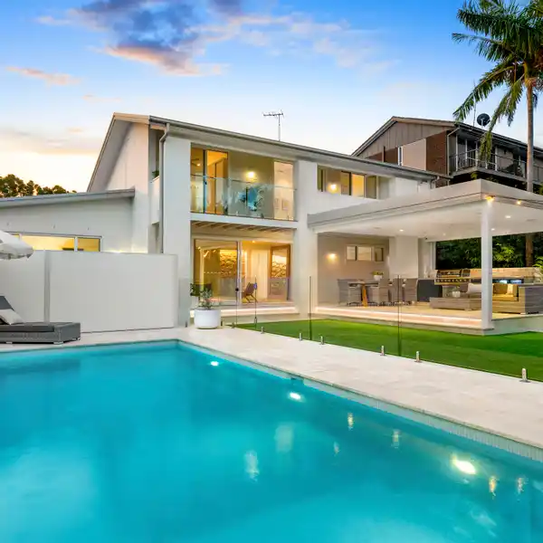PRESTIGIOUS COLLAROY PLATEAU RESIDENCE