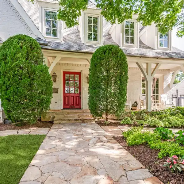 ONE-OF-A-KIND SOUTHERN HOME