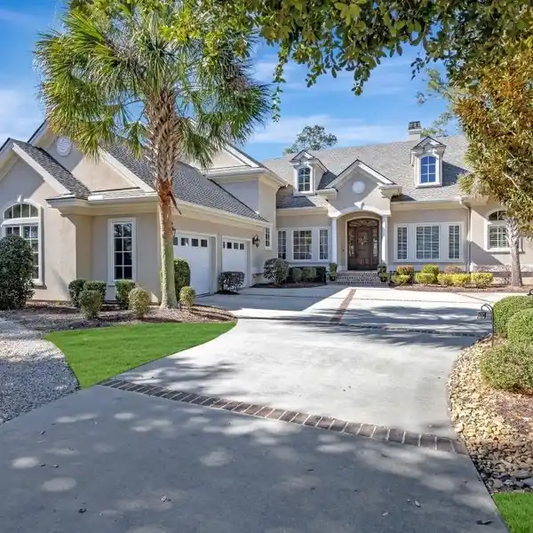 CLASSIC SOUTHERN HOME OVERLOOKING BELFAIR'S ICONIC WEST COURSE