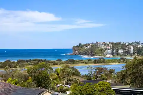 Sweeping Views and Sunlit Living in Collaroy Haven