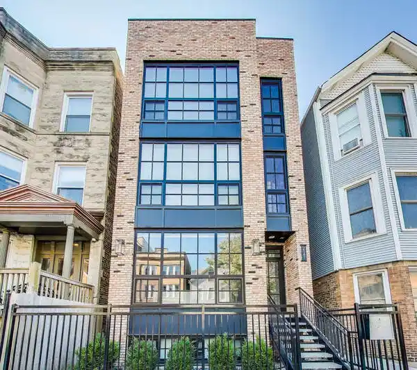 NEWLY BUILT PENTHOUSE TRIPLEX