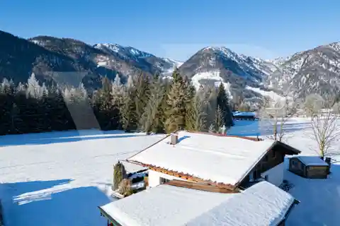 Spacious Property with a Panoramic View