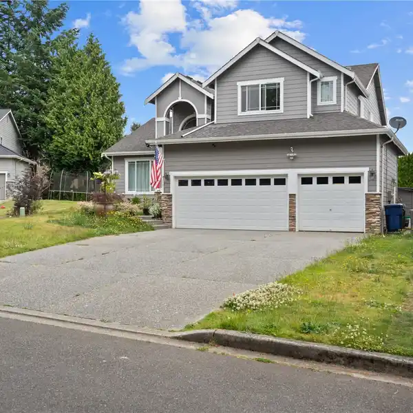 GORGEOUS HOME ON A QUIET CUL-DE-SAC
