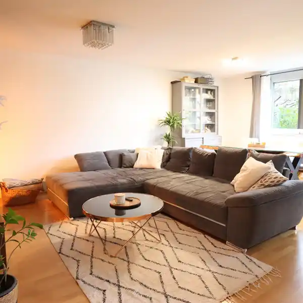 WELL-KEPT GARDEN APARTMENT