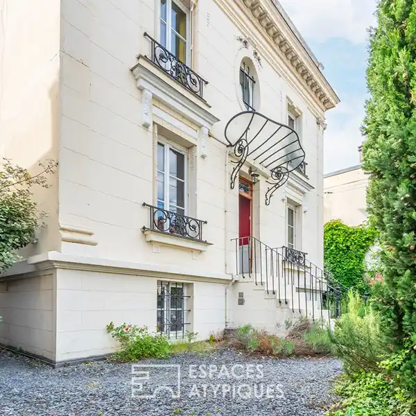 HISTORIC MANSION WITH MODERN ELEGANCE