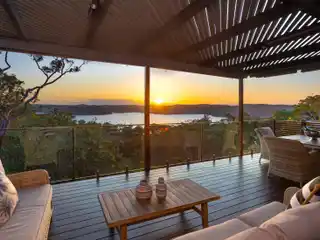 Relaxed Contemporary Living in an Elevated Position