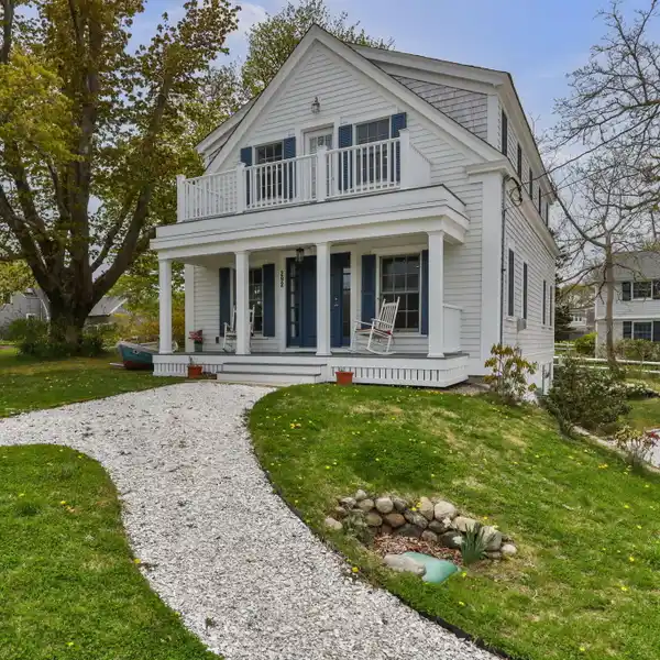 EXCEPTIONAL CUSTOM FARMHOUSE