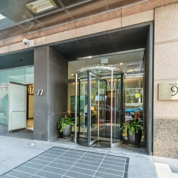 RARELY AVAILABLE CONDO IN AN EXCELLENT BUILDING