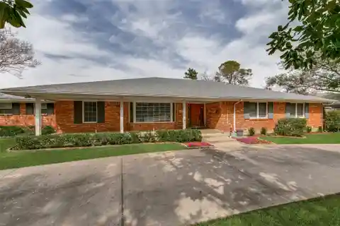 Spacious Charmer in North Highlands Estates