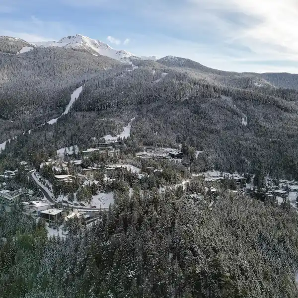 EXCEPTIONAL SKI-IN/ SKI-OUT LOT IN LUXURIOUS KADENWOOD