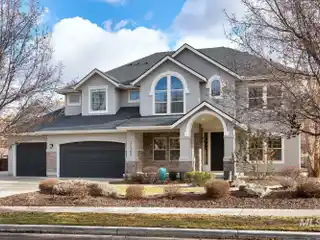 Stunning Home Plus Accessory Unit in Hidden Springs