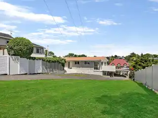 Great Potential in Prime Location