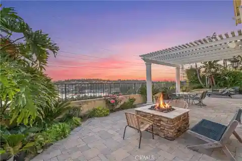 Breathtaking Lake View Residence in Canyon Crest