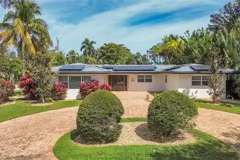 Pristine Three-Bedroom Home in Lauderdale by the Sea
