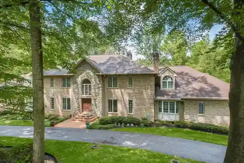 Prestigious Estate with Versatile Spaces