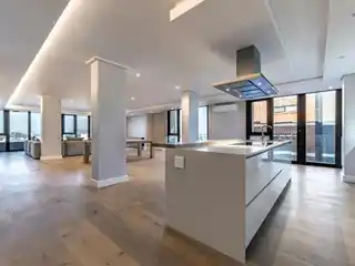 Luxury Full-Floor Apartment