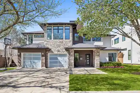 Midway Hollow Gorgeous 5 Bedroom Home