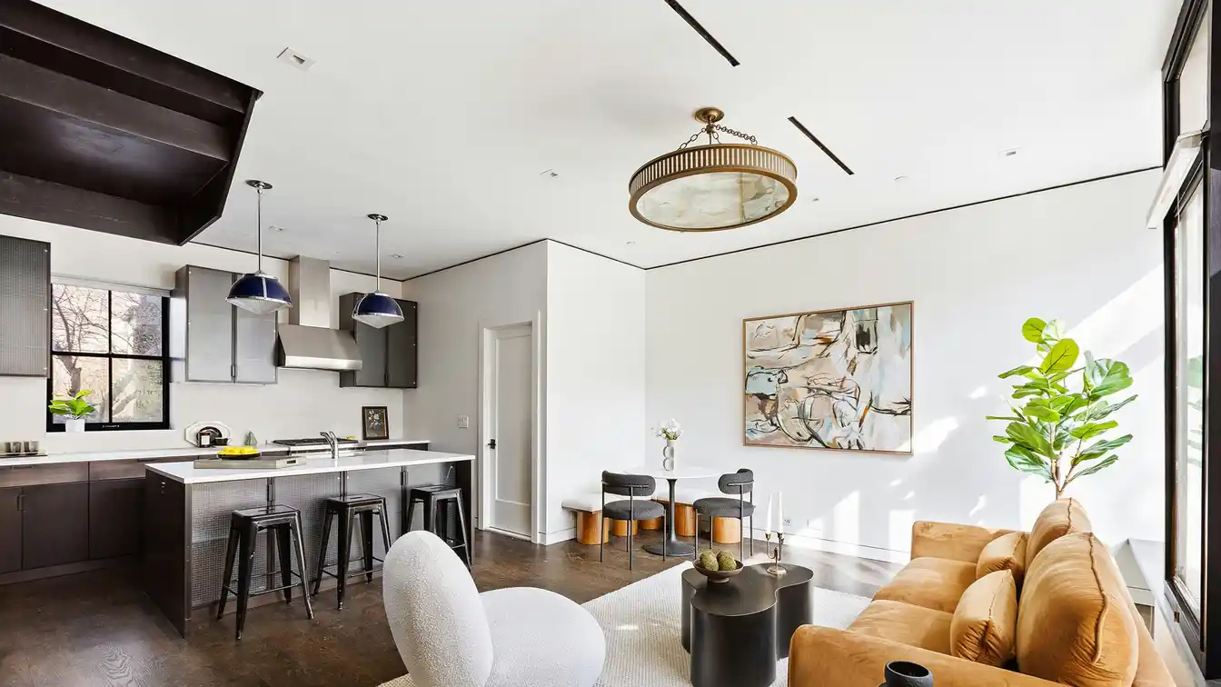 Cobble Hill Charmer