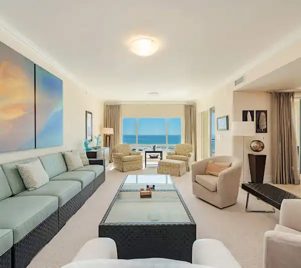 FABULOUS BEACHFRONT RESIDENCE IN THE MADEIRA