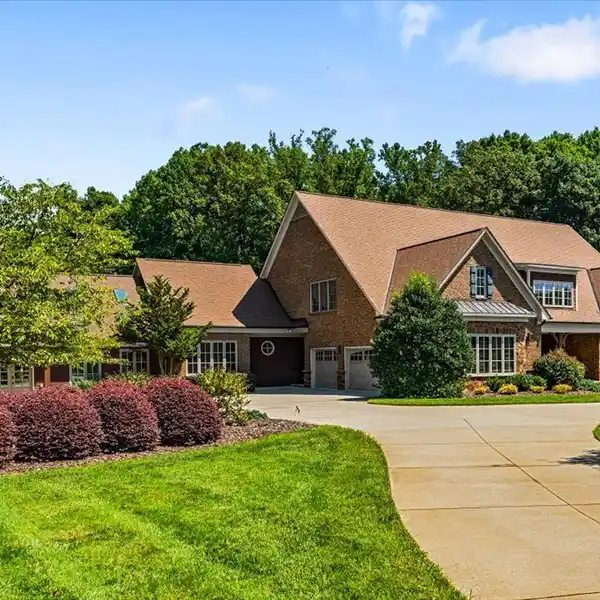 CUSTOM HOME ON A SPACIOUS PRIVATE LOT