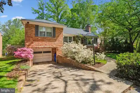 Classic Charm Meets High-Tech Sustainable Living