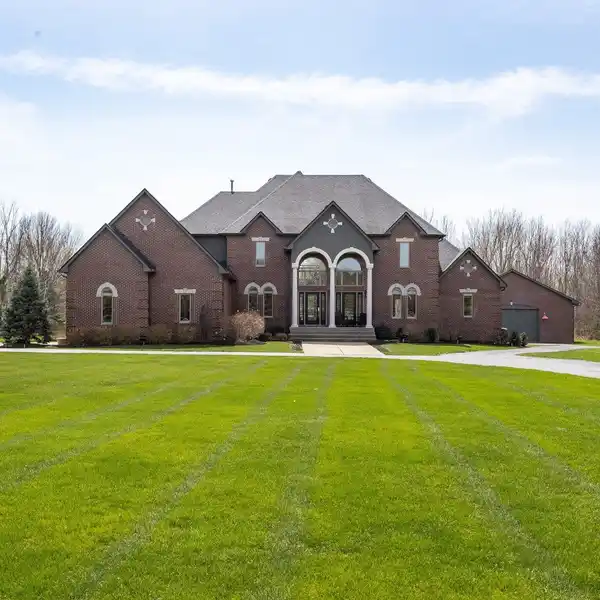 IMPECCABLY MAINTAINED AND RENOVATED HOME ON 2.5 ACRES