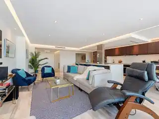 Exquisite Newly Renovated Home in Park Shore