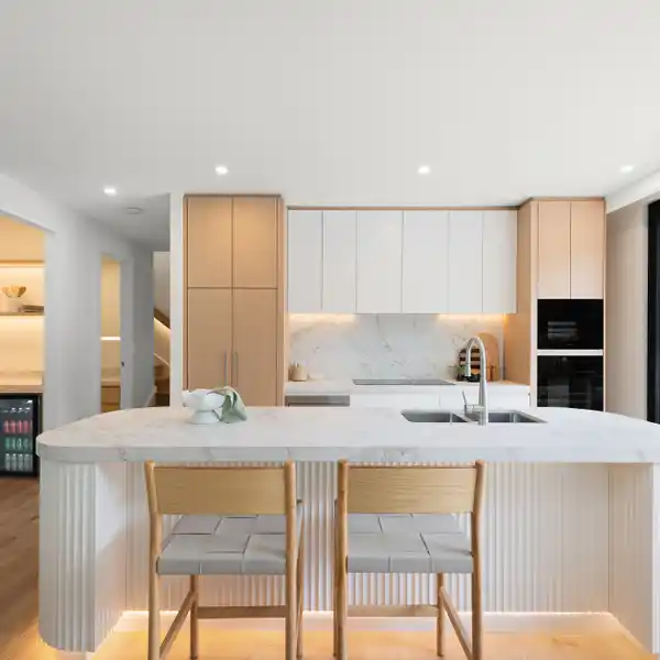 CONTEMPORARY MASTERPIECE WITH ZEN-LIKE SERENITY