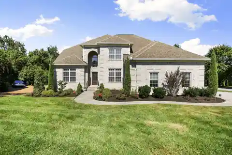 Newly Renovated Beauty