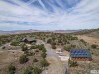 EXQUISITA CASA DE MADERA EN MÁS DE 16 ACRES