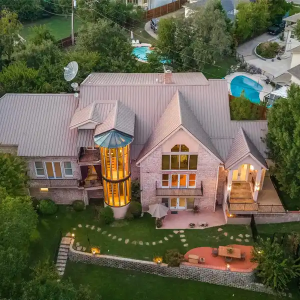 TEXAS HILL COUNTRY IN LAKEWOOD
