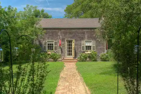 Historic Cottage for Rent