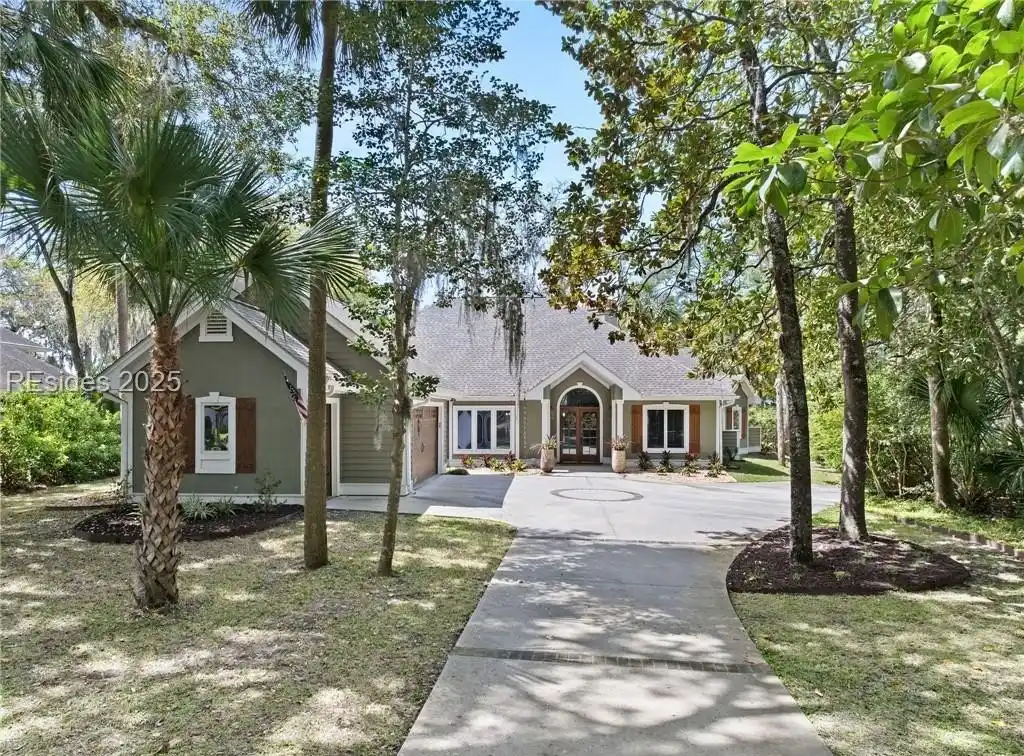 Beautifully Renovated Coastal Cottage