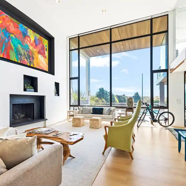 EXPERIENCE COASTAL LUXURY IN SPECTACULAR CONTEMPORARY HOME