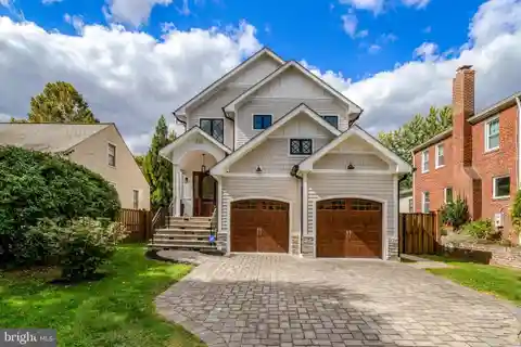 Beautiful and Spacious Custom Home