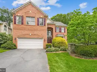 Elegant Colonial with Private Patio Retreat