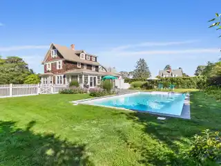Six Bedroom Country Traditional Home for Rent