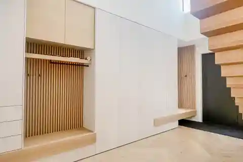 Immaculate New Contemporary Home