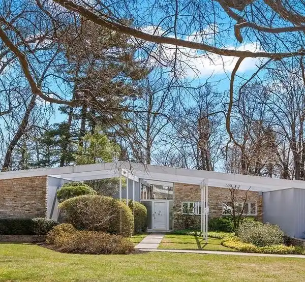 UPDATED MID-CENTURY MODERN RANCHER
