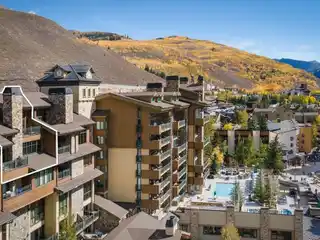 Exceptional Condominium Blending Luxury and Convenience
