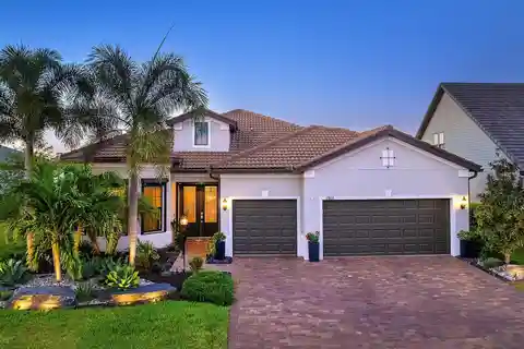 Furnished Home on a Prime Lakefront Lot