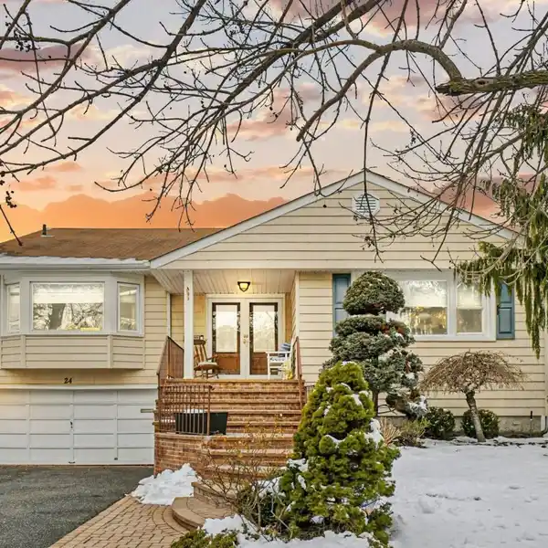 BEAUTIFULLY UPDATED SPLIT-LEVEL HOME IN THE DESIRABLE VILLAGE OF VALLEY STREAM