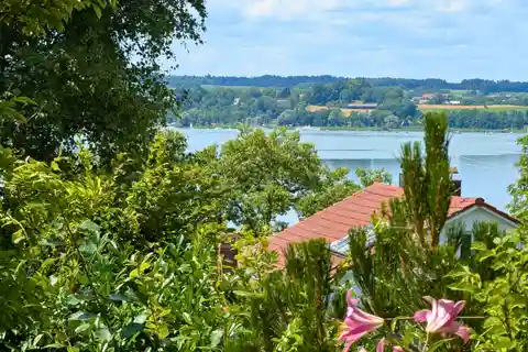 Private Paradise with Lake View